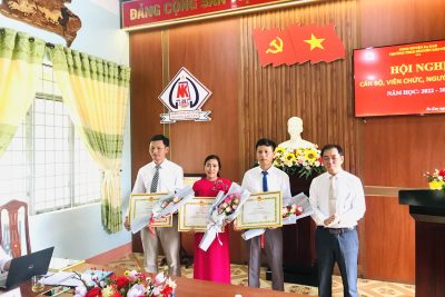 HỘI NGHỊ CB, VC, NLĐ NĂM HỌC 2022-2023 CỦA TRƯỜNG THCS NGUYỄN KHUYẾN.